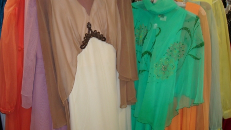  Get Vintage Dresses galore Including 70's chiffon day dresses as well as polyester fashions! You will also find 50's day dresses & cocktail dresses. Come be impressed with our 80's prom & day wear collection including jewelry and fashionable coats to compliment! 