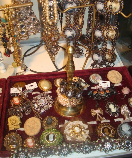 Victorian on sale costume jewelry