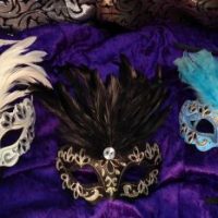 MASQUERADE MASKS: Feathered Venetian Masquerade Masks.